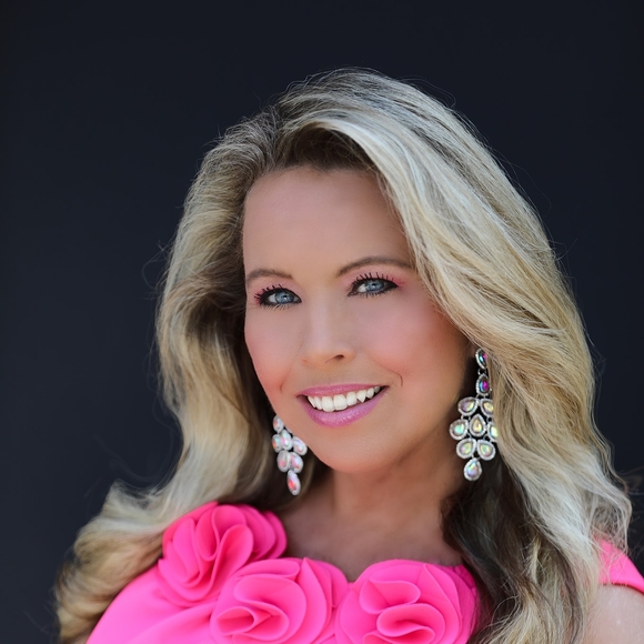 Meet your Posher, Tracy - Picture 1 of 1